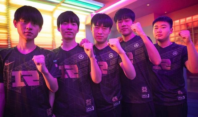 了纪律在足 了纪律在足