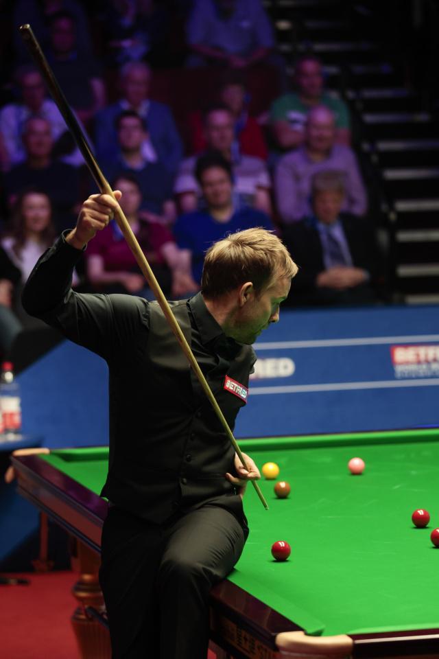 而他的表现 而他的表现