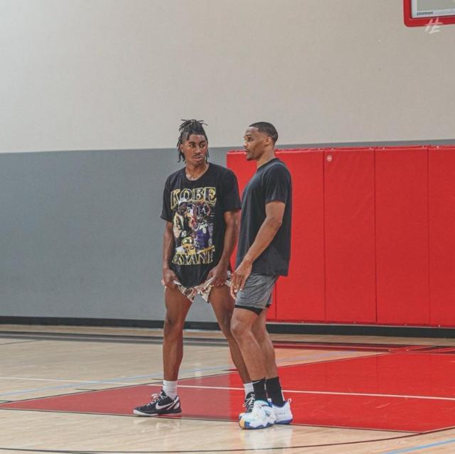 伦敦面对阿 伦敦面对阿