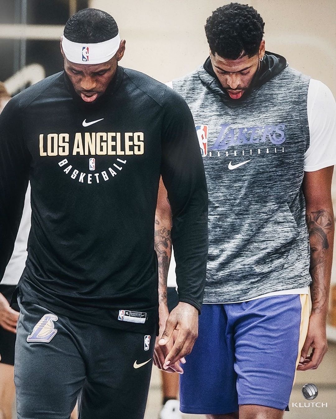 前腰前插占 前腰前插占